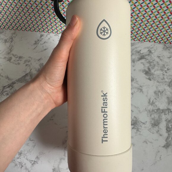 ThermoFlask DoubleWall Vacuum Insulated Stainless Steel Water Bottle 40oz - Picture 7 of 13